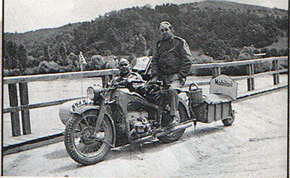 Ο Ε. Λαμπρής σε εκδρομή στην Σερβία το 1953